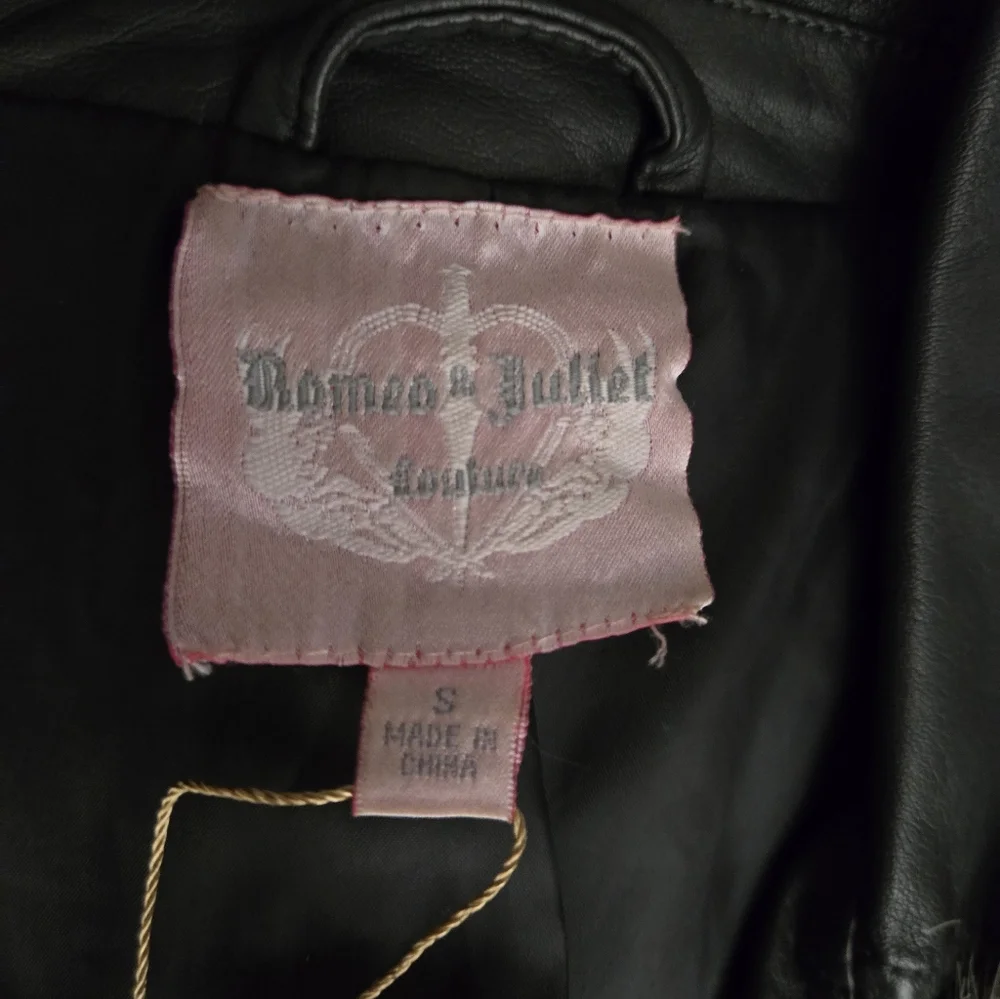 Romeo & Juliet Couture Black Faux Leather Moto Jacket W/ Faux Fur Collar Sz Smal - Picture 7 of 9